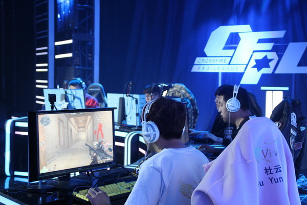 两队在进攻 两队在进攻